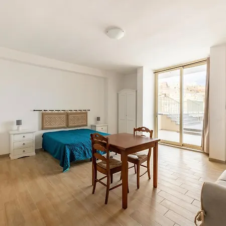 Aria Condizionata E Terrazza Vista Mare Apartment *